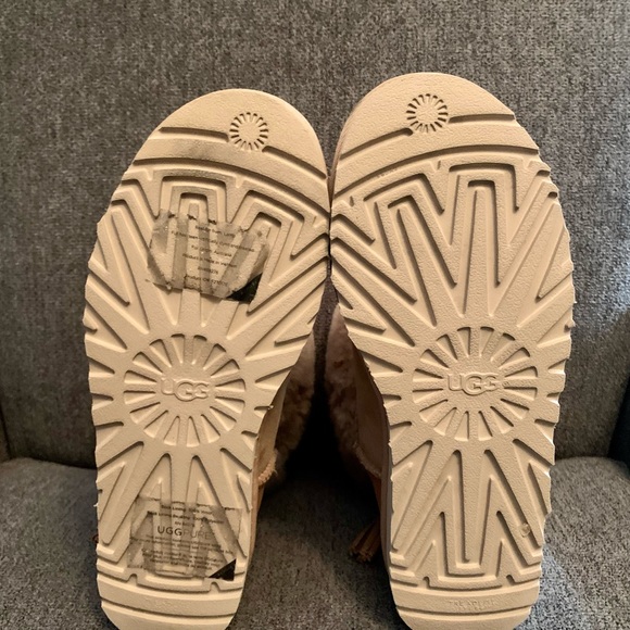 Tan Ugg Lace Up Boots Size 9 - Picture 6 of 7